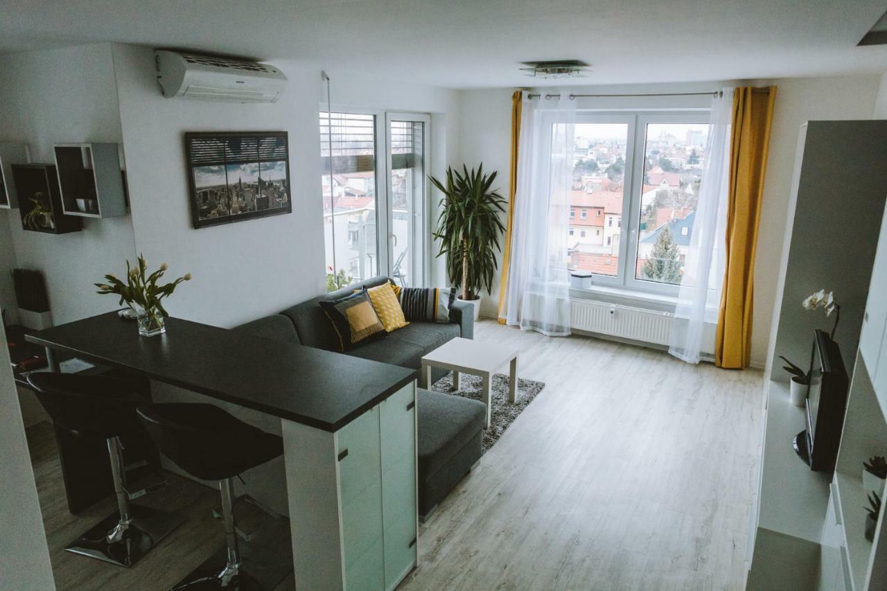 Design Apartment, The City Centre Close To The Health Spa Piest'any Eksteriør bilde