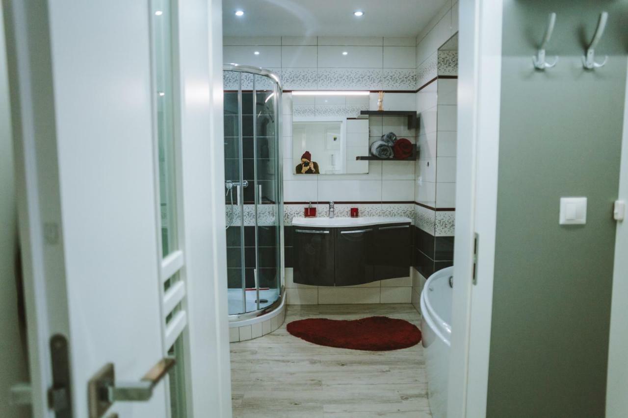 Design Apartment, The City Centre Close To The Health Spa Piest'any Eksteriør bilde